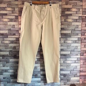 EUC Izod Men's Light Tan Straight Pants 38x34